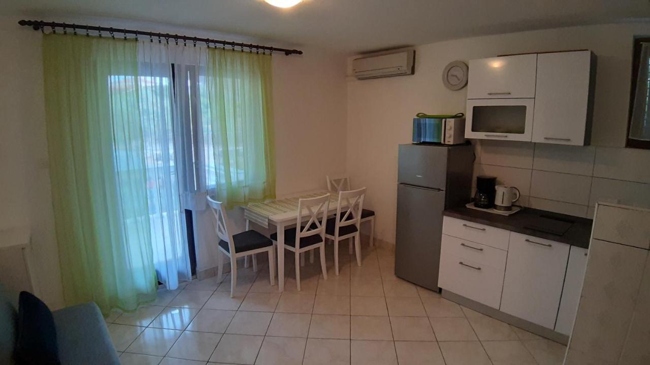 Apartment Rendulic Малинска Екстериор снимка