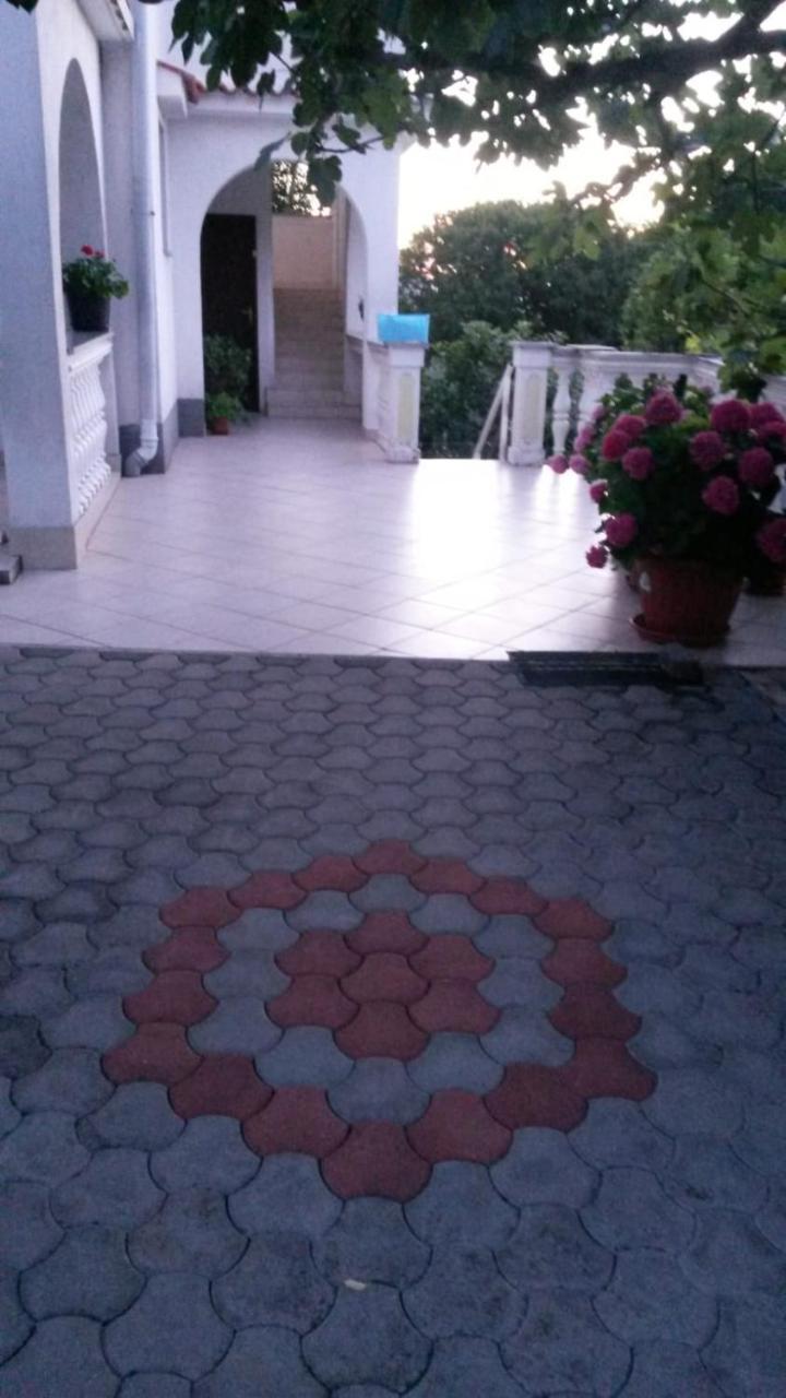 Apartment Rendulic Малинска Екстериор снимка