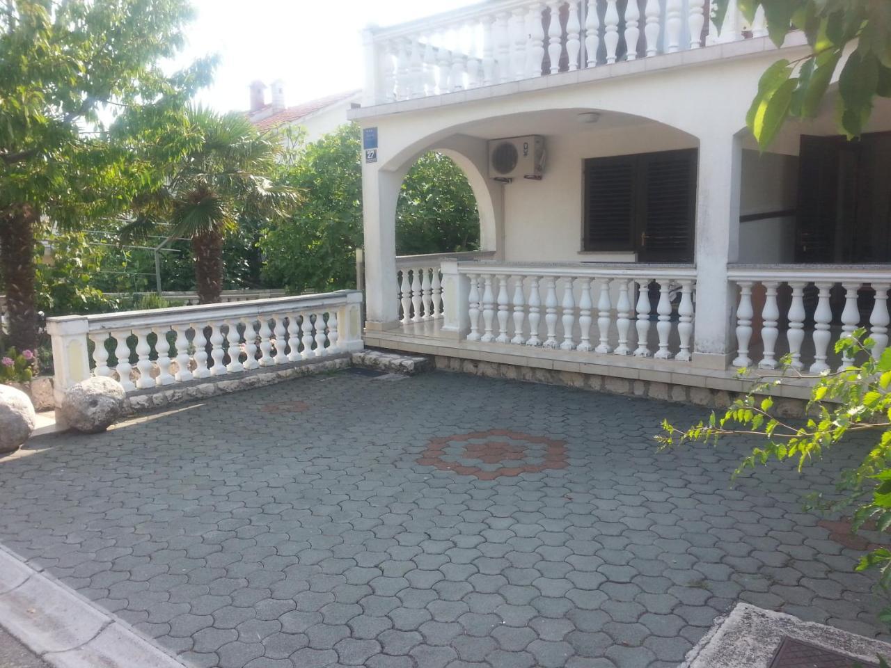 Apartment Rendulic Малинска Екстериор снимка