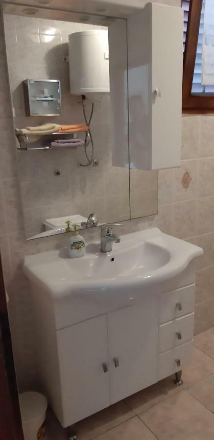 Apartment Rendulic Малинска Екстериор снимка